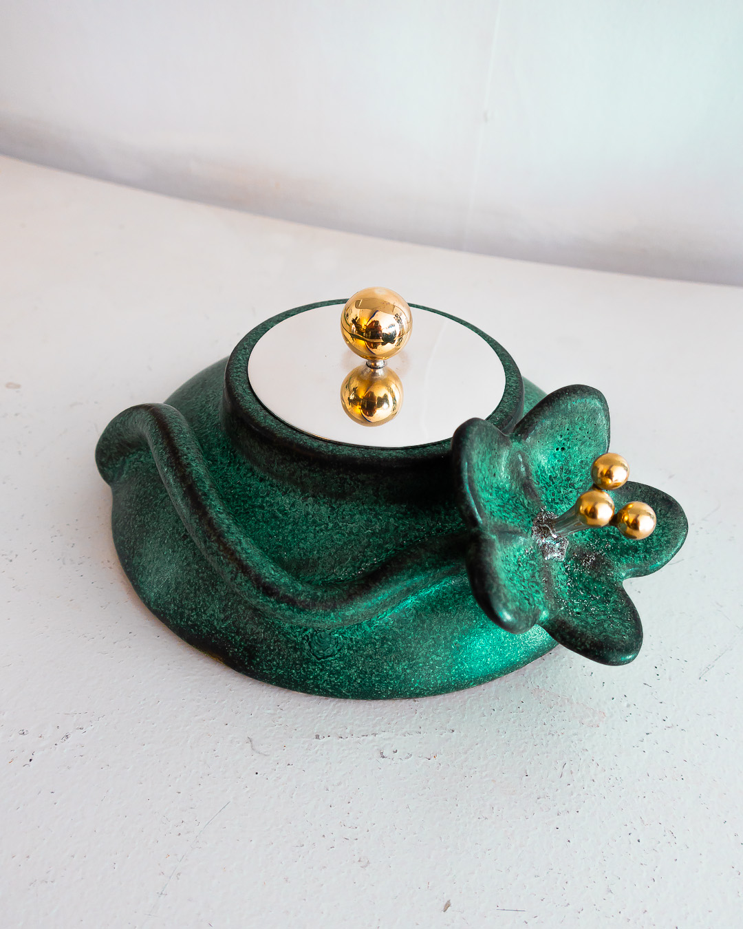 Konstverk 2, keramik Elna-Karin Helgesson, silver Karlheinz Sauer.