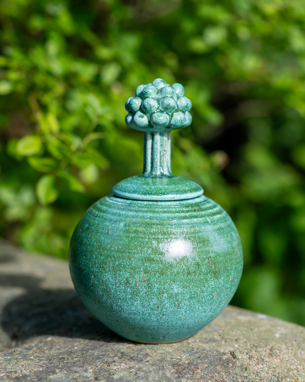 Burk - vas Martorn, keramik av Elna-Karin Helgesson