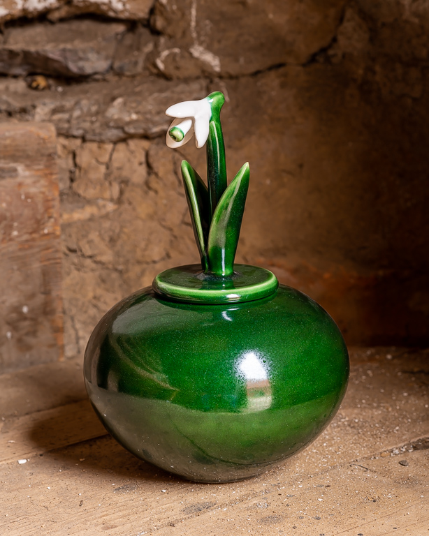 Burk - vas Snödroppe, keramik av Elna-Karin Helgesson