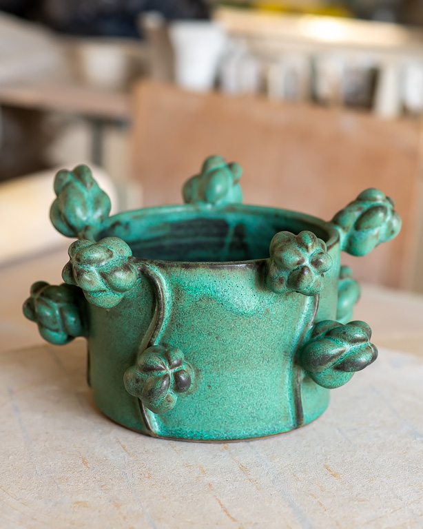 Cylinderkruka Knoppar, keramik av Elna-Karin Helgesson.