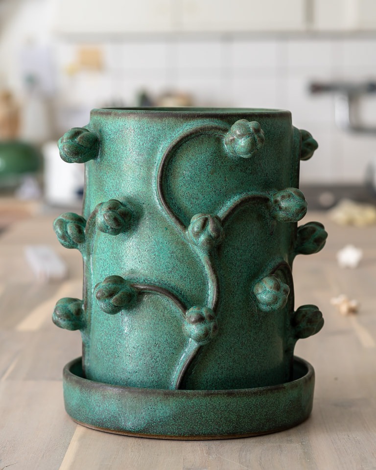 Kruka Knoppar, keramik av Elna-Karin Helgesson