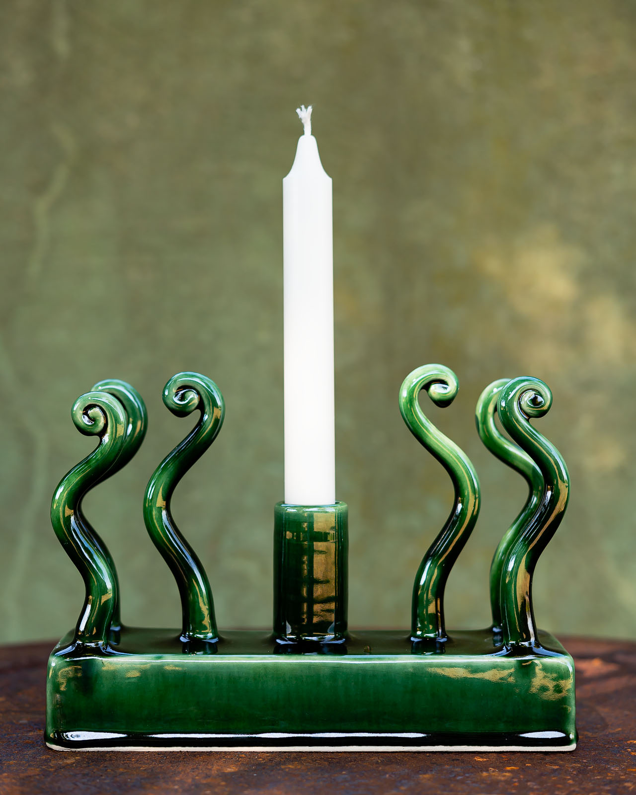 Grön ljusstake Spira av Elna-Karin.