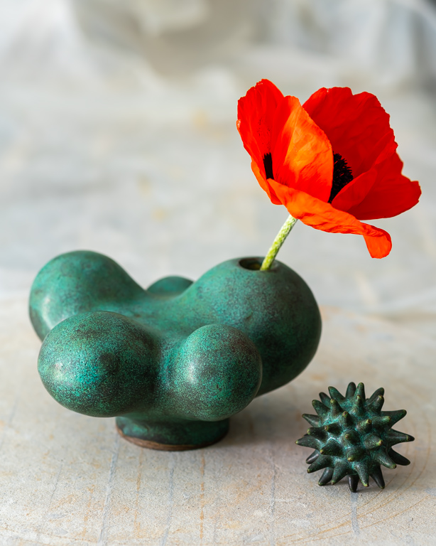 Vas Organisk form, keramik av Elna-Karin Helgesson