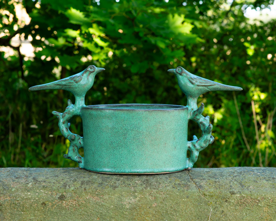 Ovalt växtkärl Fåglar, keramik av Elna-Karin Helgesson