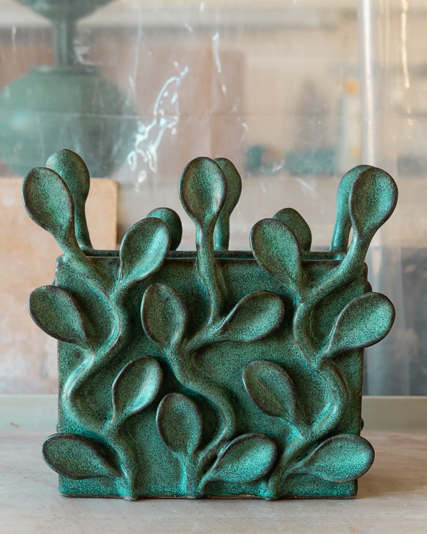 Vas Bladverk, keramik av Elna-Karin Helgesson