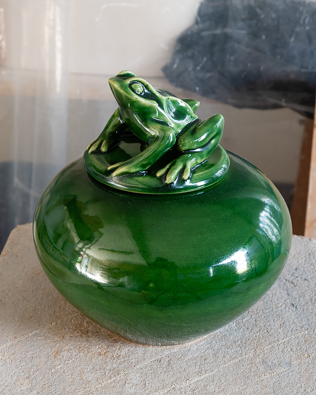 Vas - burk Groda, keramik av Elna-Karin Helgesson