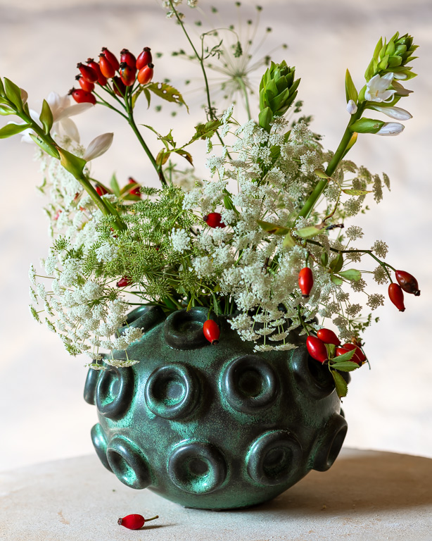 Klotformad vas Cirkel, keramik av Elna-Karin Helgesson