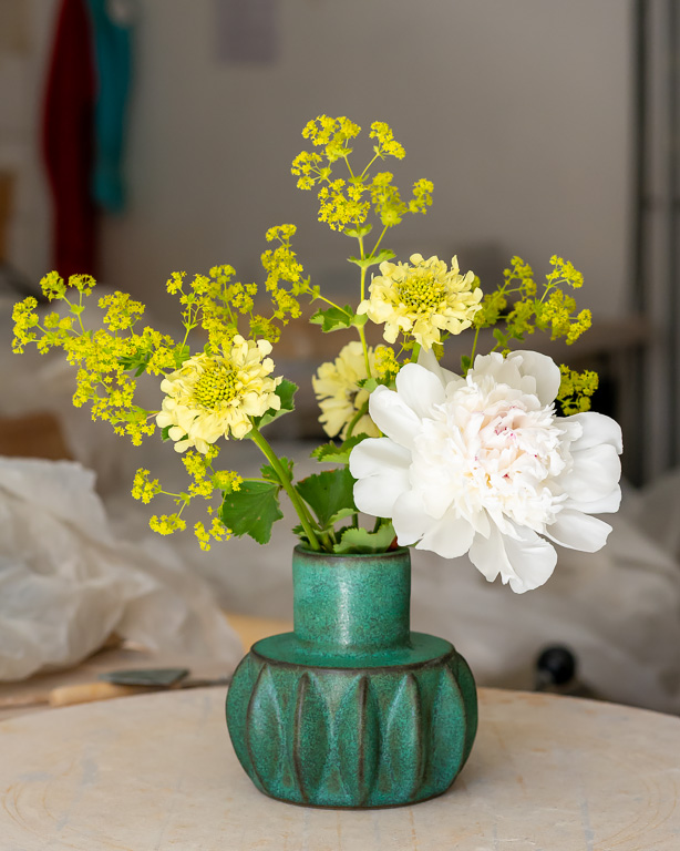 Vas Reliefmönster, keramik av Elna-Karin Helgesson.