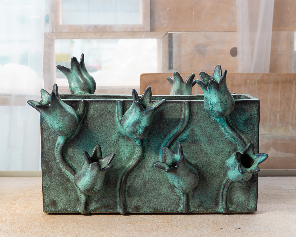 Vas Tulpan, keramik av Elna-Karin Helgesson