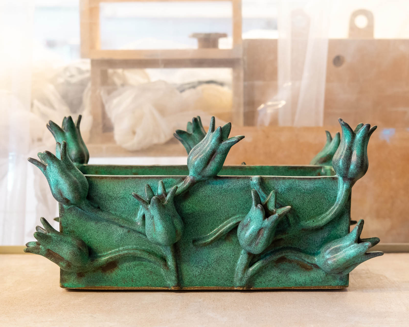 Växtkärl Tulpan, keramik av Elna-Karin Helgesson.